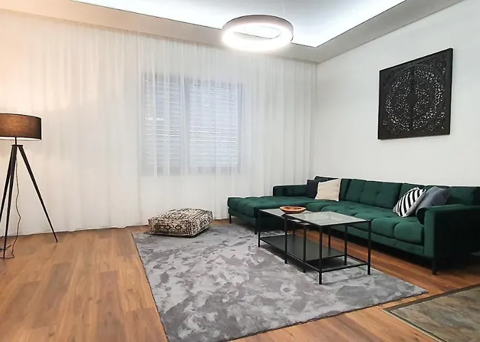 Garden * ليفيتسا